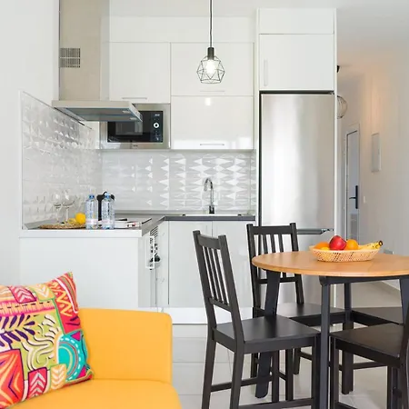 Homeforguest Sunset Senator With Pool And Terrace In דירה