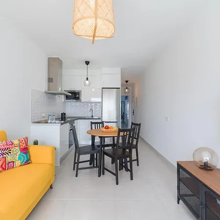 Homeforguest Sunset Senator With Pool And Terrace In דירה *