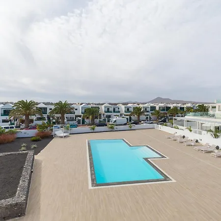 Homeforguest Sunset Senator With Pool And Terrace In Apartamento