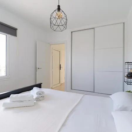 Homeforguest Sunset Senator With Pool And Terrace In Appartement