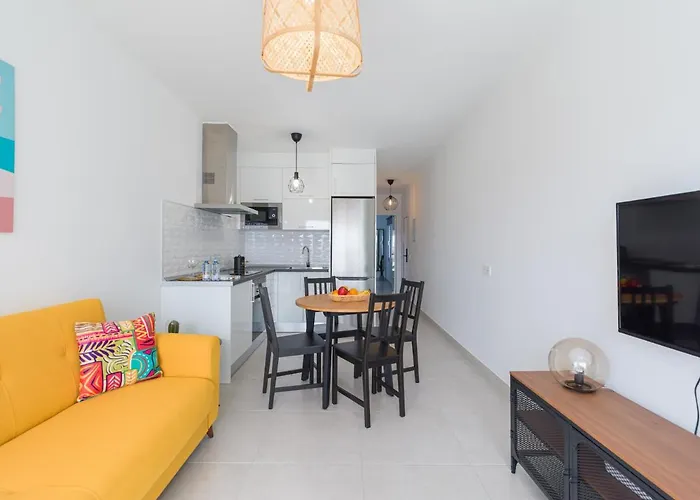 Homeforguest Sunset Senator With Pool And Terrace In Daire *