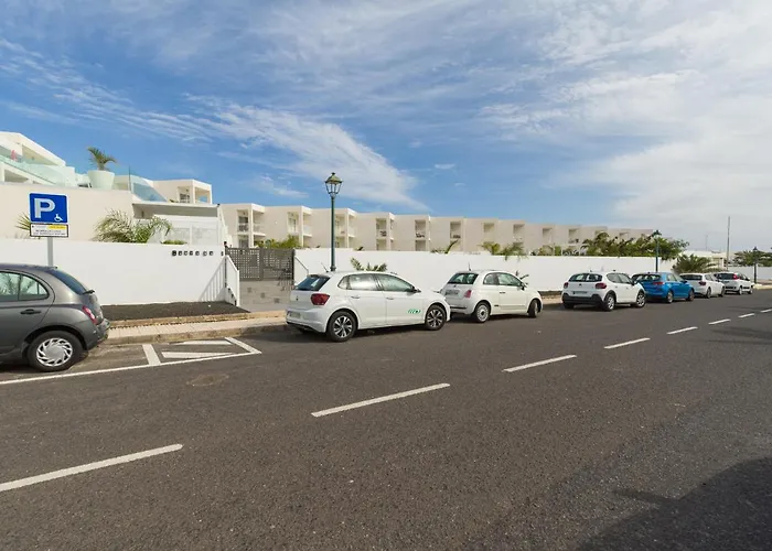 Homeforguest Sunset Senator With Pool And Terrace In Daire Costa Teguise